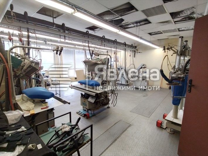 Продава се Промишлена сграда в Аксаково - 1000 кв.м за 400 €/кв.м - Снимка #4