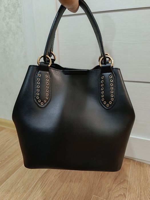 Женская сумка с ручками