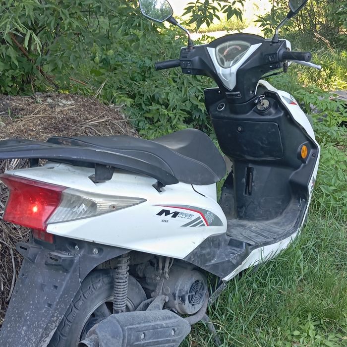 Продам скутер м10 150куб