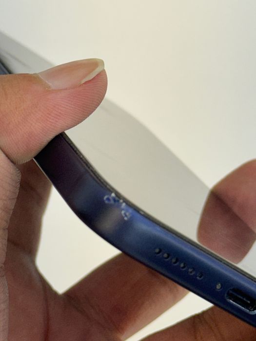 Iphone 17 pro max blue