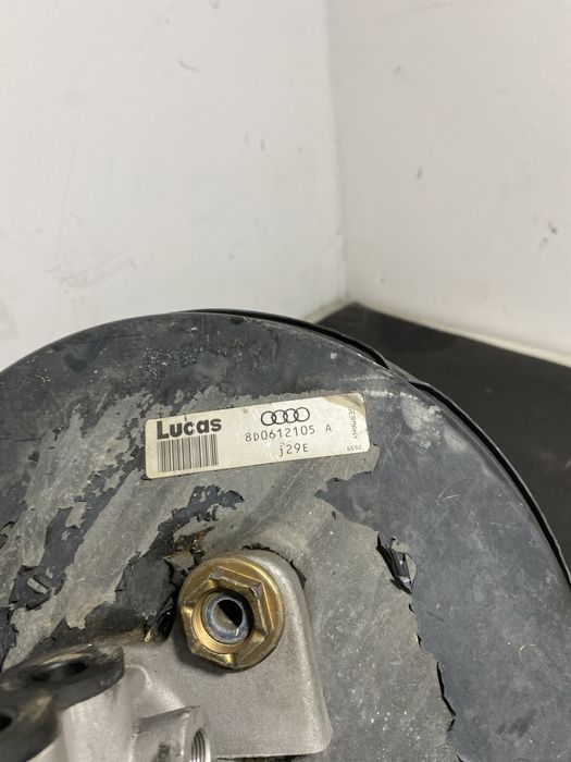 Pompa tulumba servofrana Audi A4 B5 8D0612105A pompa servofrana A4 B5
