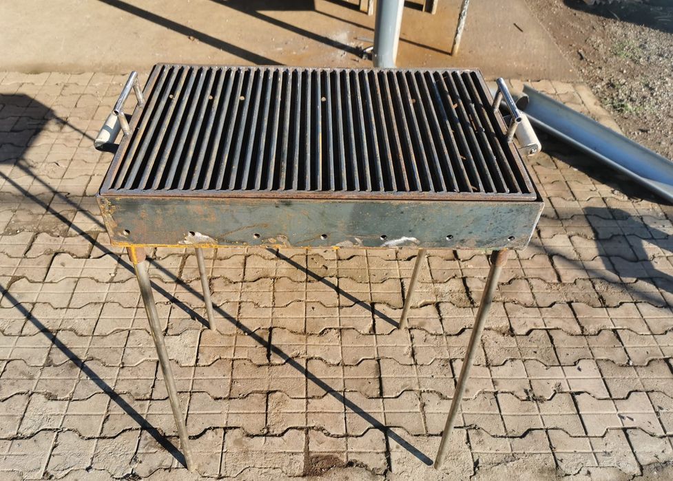 Grătar curte 700x450