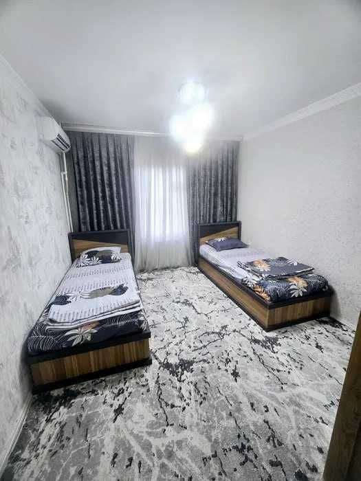 Сдаётся квартира в ТЦ Парус Спорт Тавар 3-ком ро-н Чиланзар-7 кв