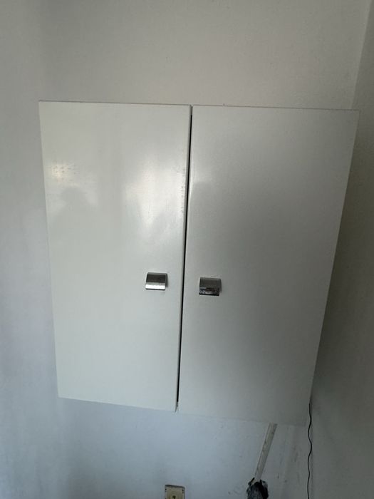 Dulap baie arata foarte bine