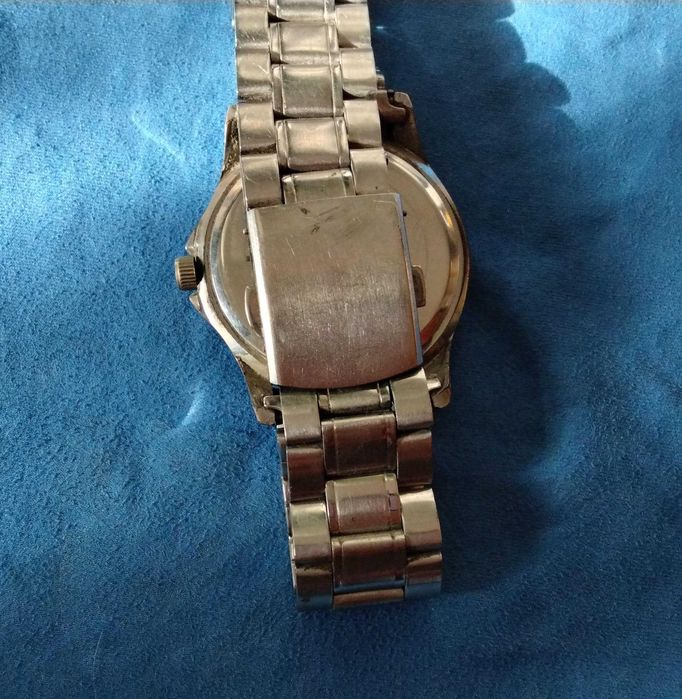Продам мужские часы CASIO QUARTZ