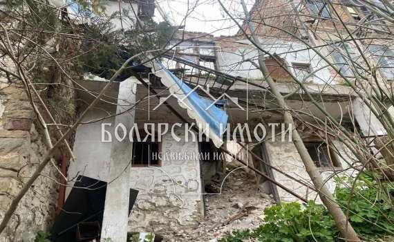 Продава се Парцел в Велико Търново, Център - 133 кв.м за 623 €/кв.м - Снимка #3