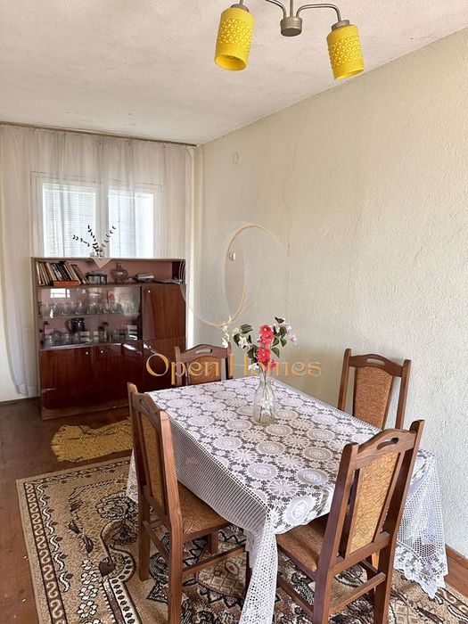 Къща в Пловдив, област-с.Кадиево площ 178 цена 96666