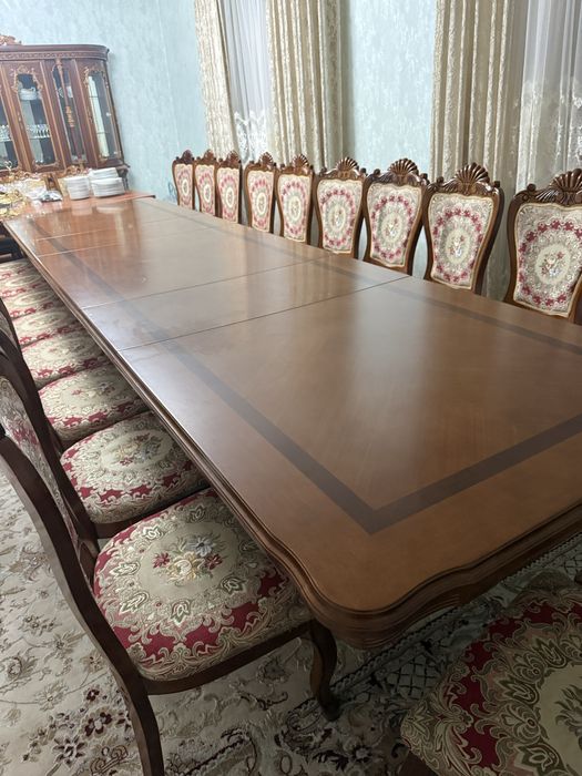 Стол, стулья сатылады