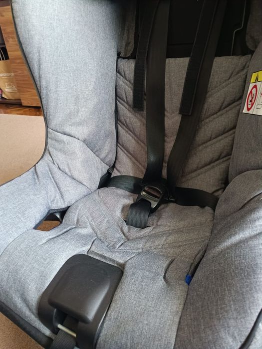 Vând scaun auto axkid minikid