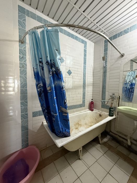 Срочно продается 3-х комн квартира в Сергели строител