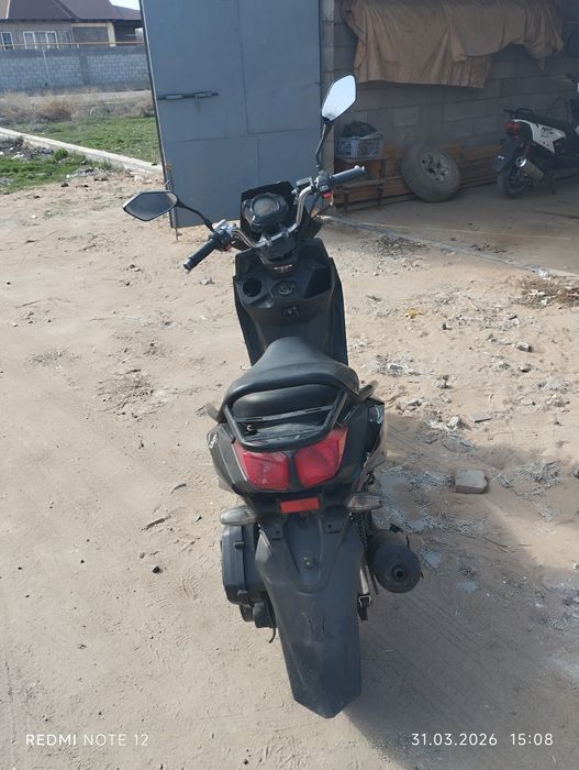 Самурай мопед на ходу