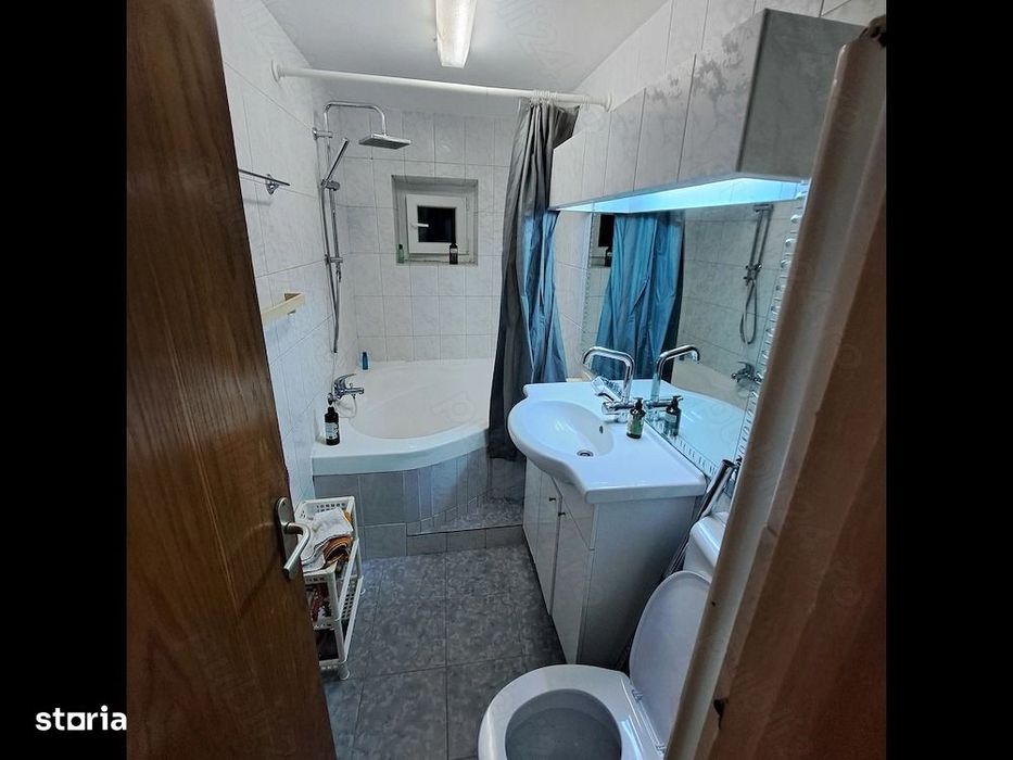 Apartament 3 camere zona Timpuri Noi