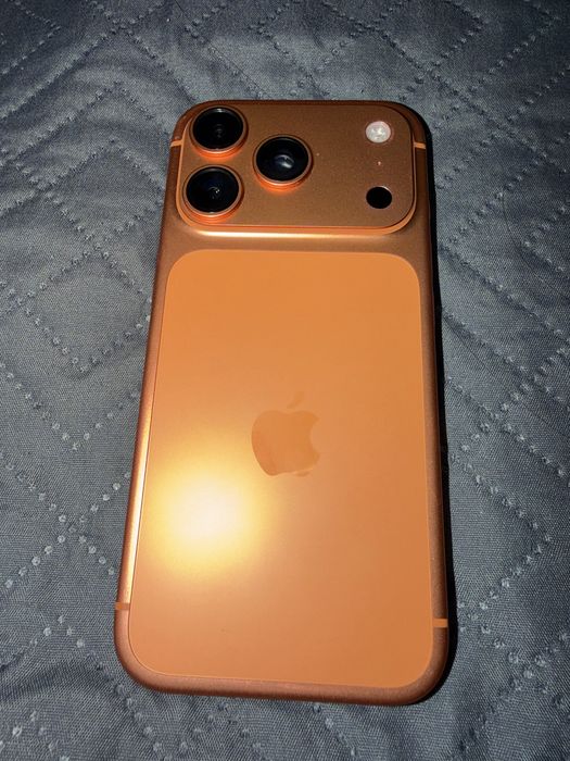 телефон iphone 17 pro
