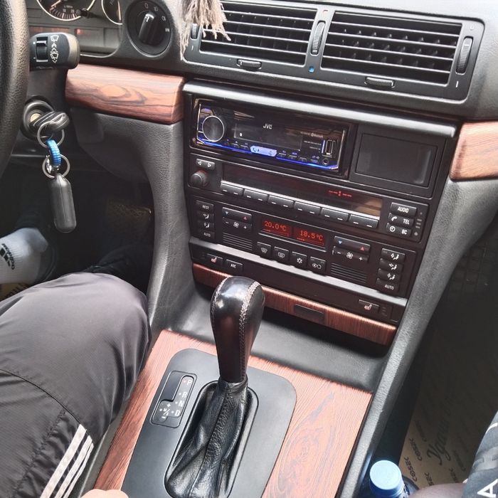 Продаётся легендарная BMW e38