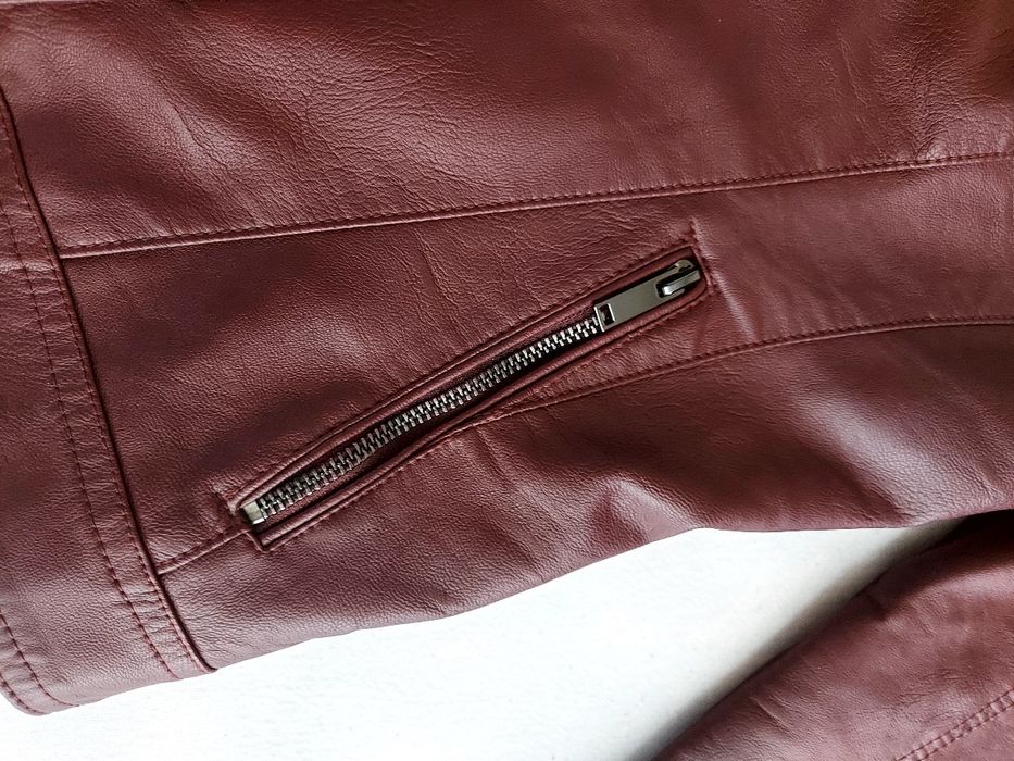 Кожено яко цвят бордо