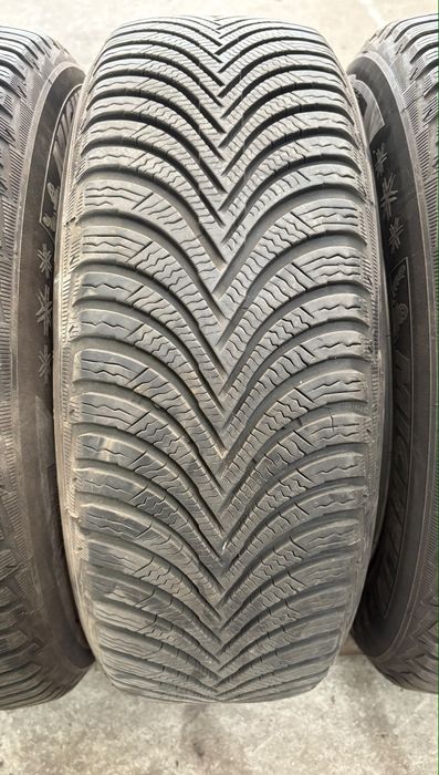 Jante A B class cu anvelope iarna ca noi Michelin 195 65 15 si capace originale