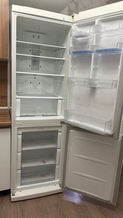 Жақсы жағдайдағы холодильник