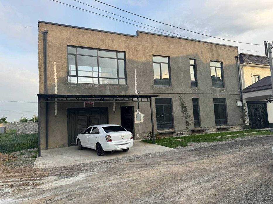 Продаётся двухэтажный дом в стиле хай-тек (6 соток).