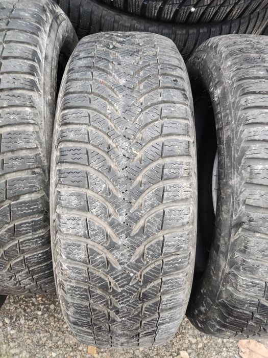 175/65/14 Michelin Alpin