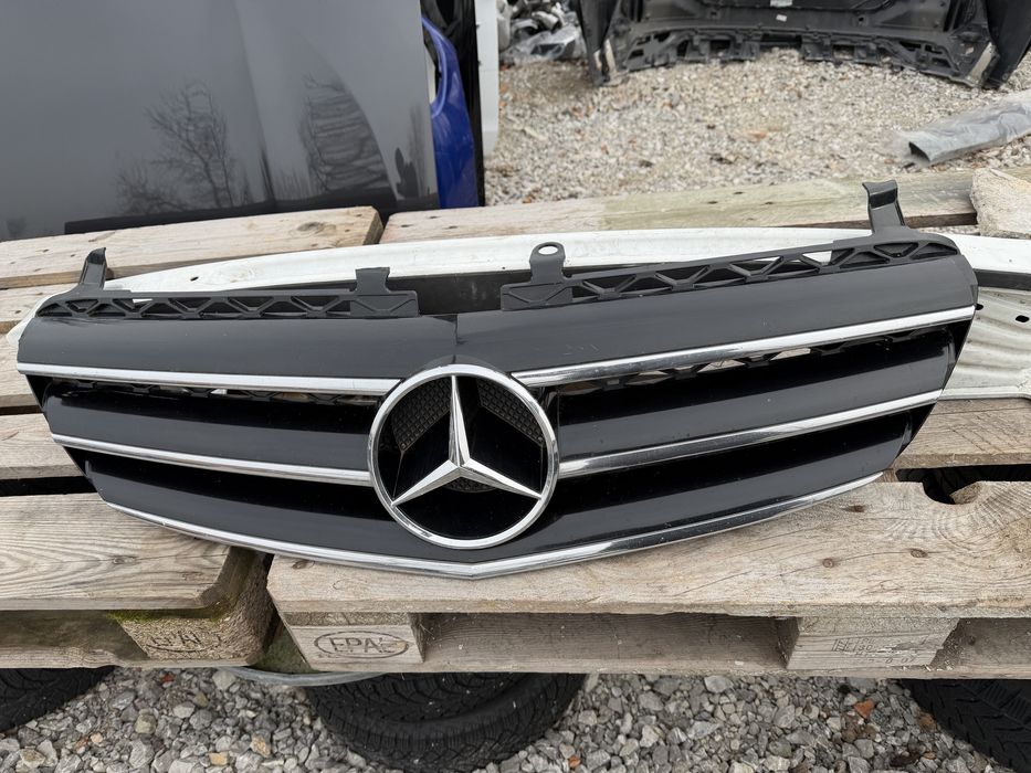Решетка Mercedes R Class W251
