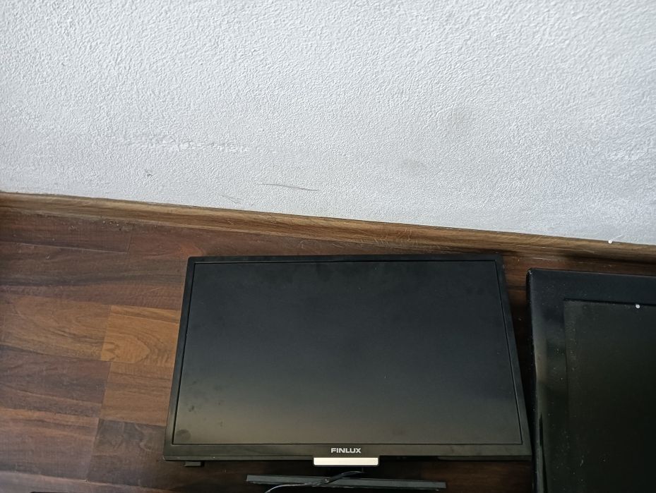 Vand televizoare Samsung hanfree tv stalinght finlux la doar 350 bucata
