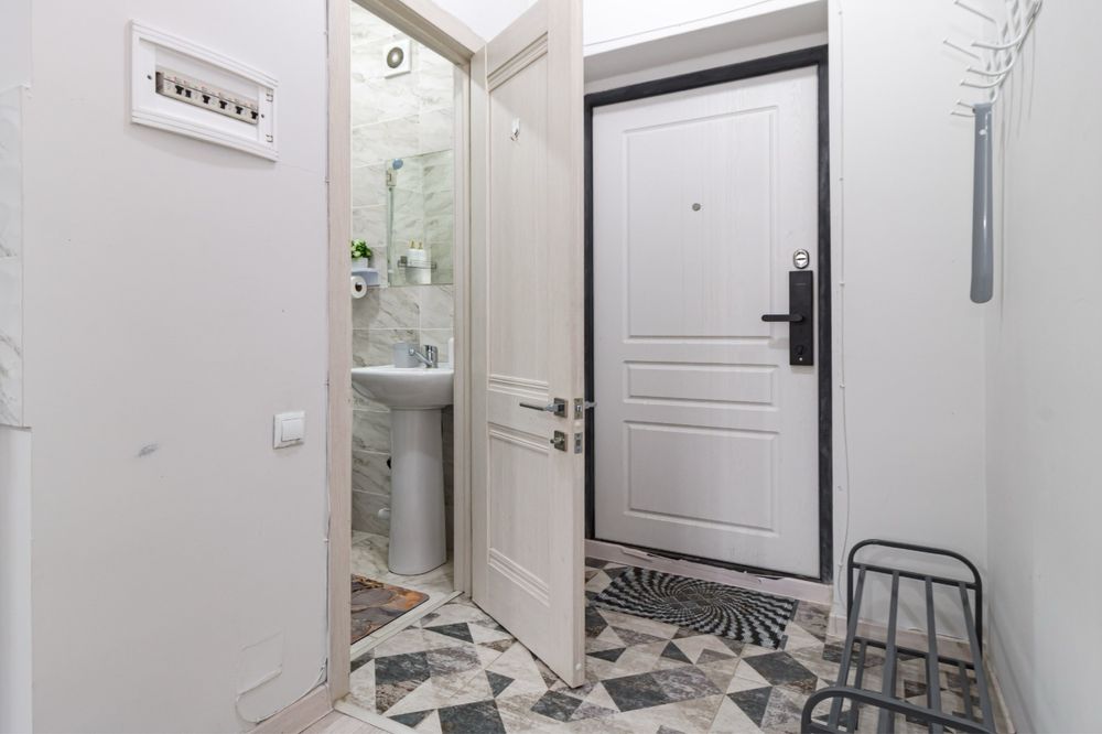 Посуточно студия у Триумфальной Арки