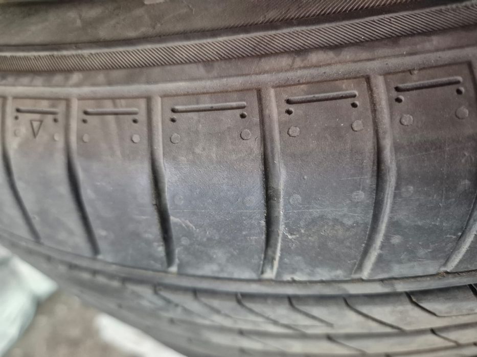 Продам резину 225 55 R18