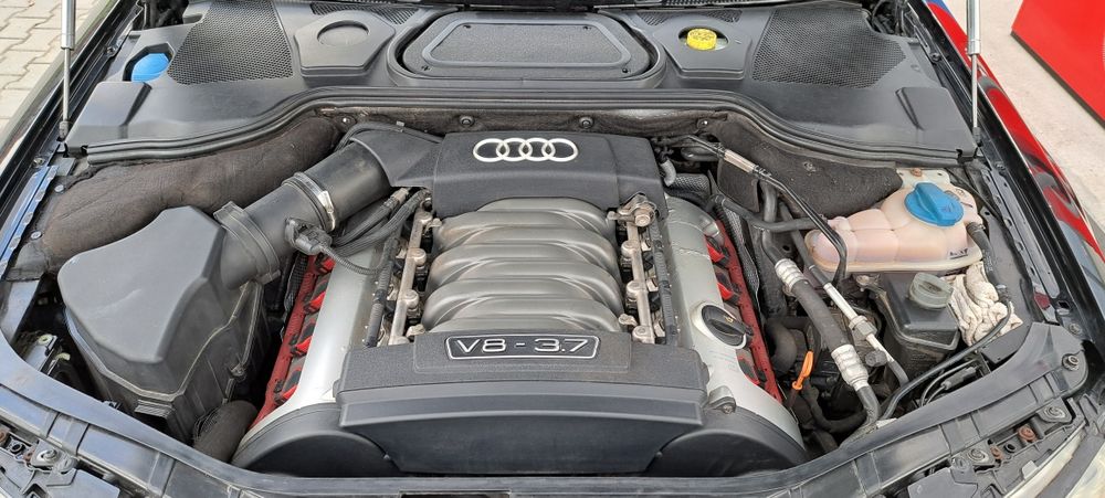 Vând audi a8 d3.