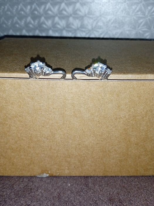 Продам серьги серебро