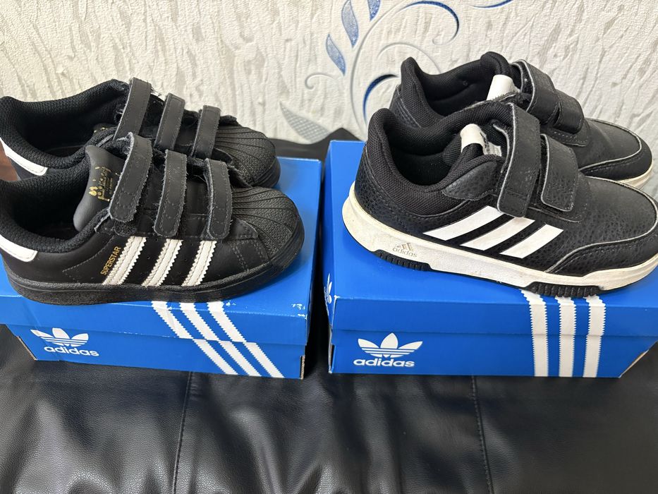 Продам детские кроссовки