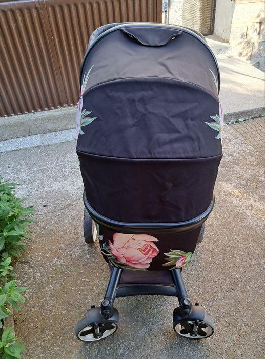 Бебешка количка KIKKA BOO