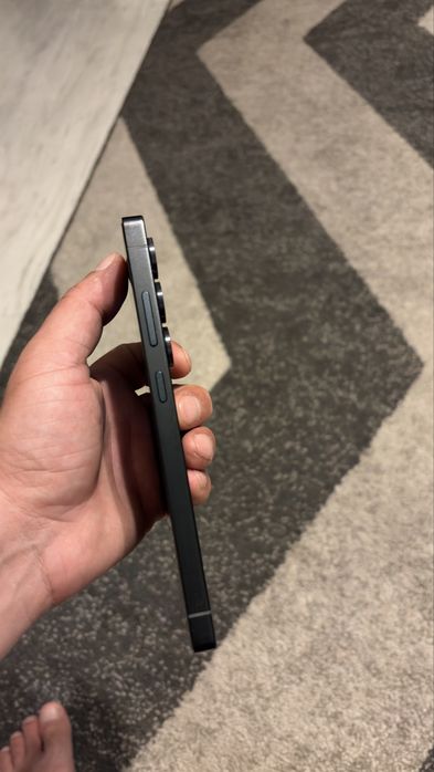 Vand Samsung S25 Ultra ca nou