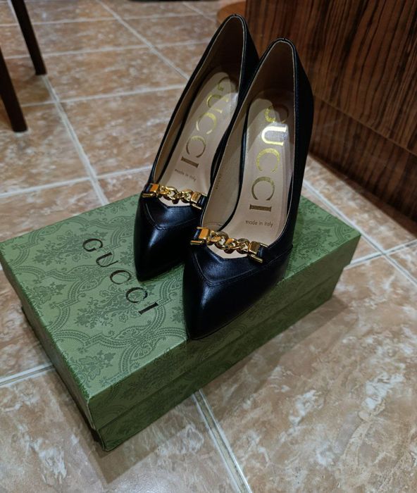 Продаю  туфли. Gucci