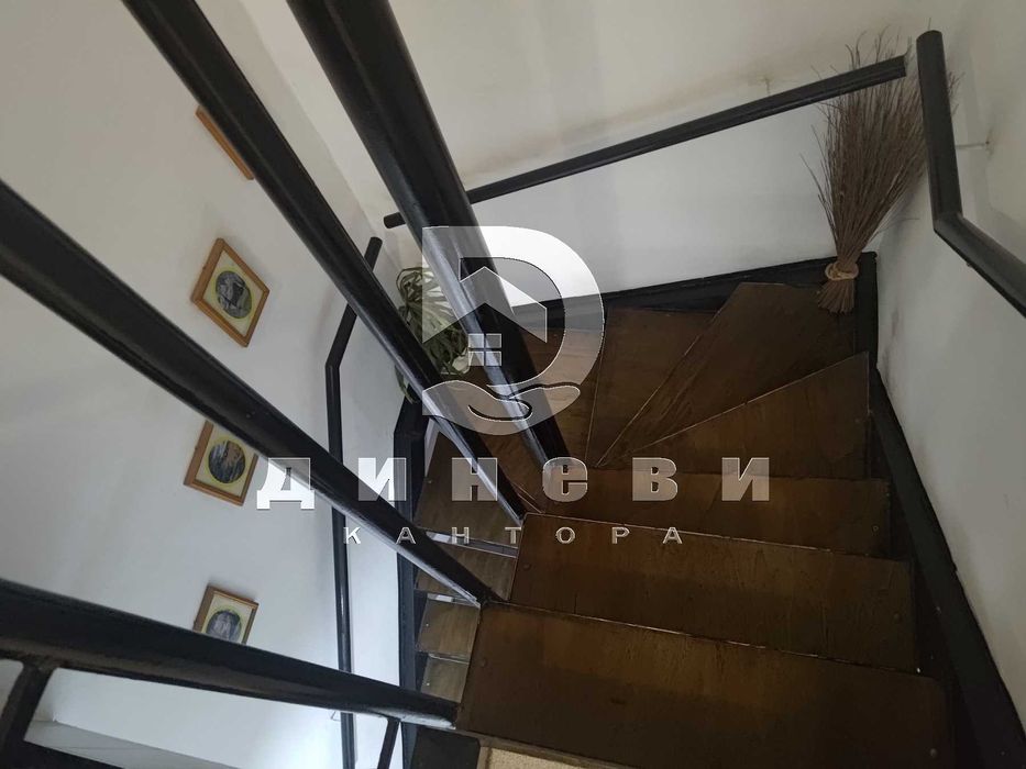 Продава се Четиристаен апартамент в Стара Загора, Център - 91 кв.м за 1208 €/кв.м - Снимка #8