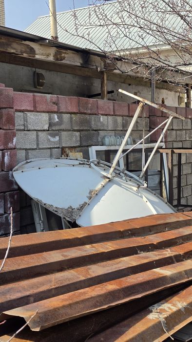 Спутниковая тарелка