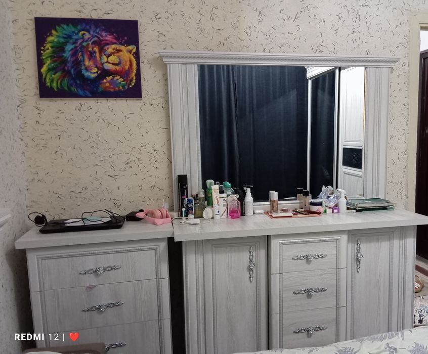 Продаётся спальный гарнитур!