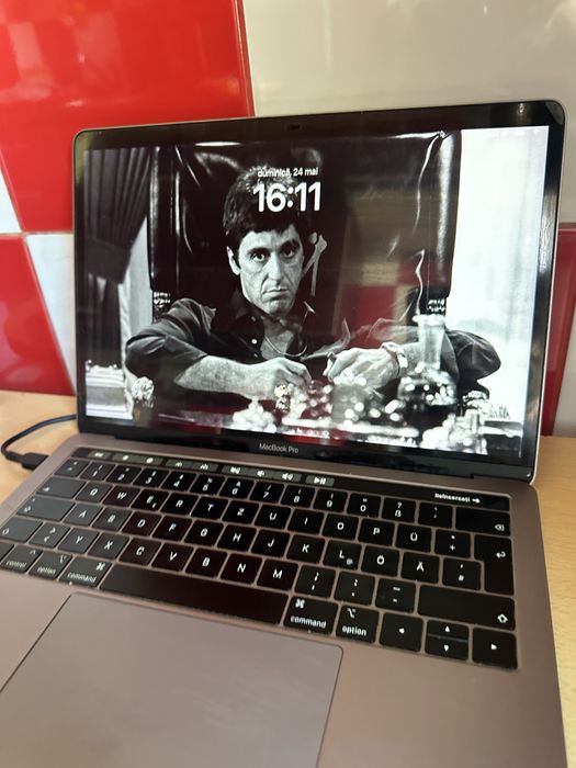 MacBook Pro 13 A1989 16GB 1TB / Merge doar la încărcător