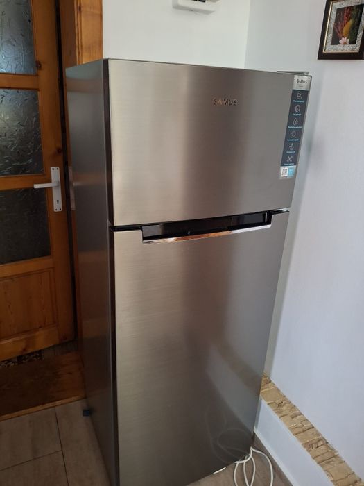 Frigider cu Cogelator Samus Aproape nou
