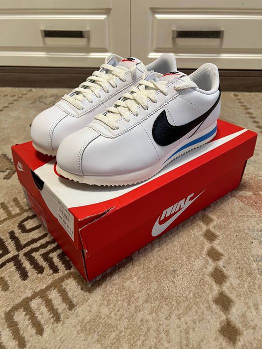 Продам Nike cortez