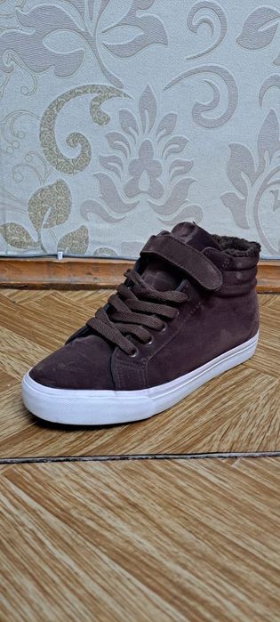 Детская рубашка куртка ботинки кроссовки