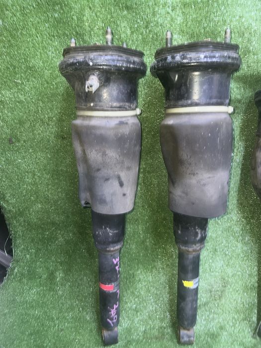 Тайота пневма стойки