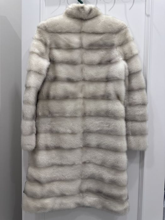 Продам Норковую  шуба