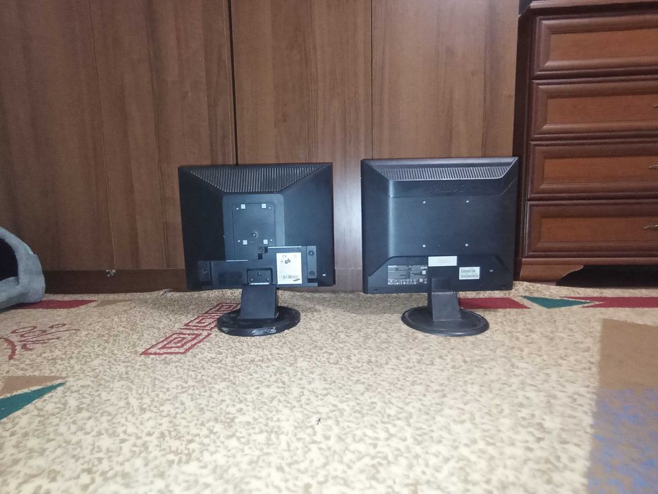 Мониторы новые не нужные