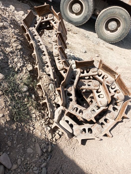 Гусеница цеп сотилади