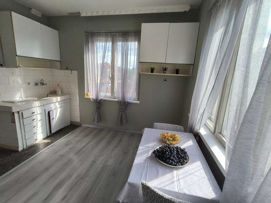 Продава се Етаж от къща в Плевен, Сторгозия - 94 кв.м за 1266 €/кв.м - Снимка #1