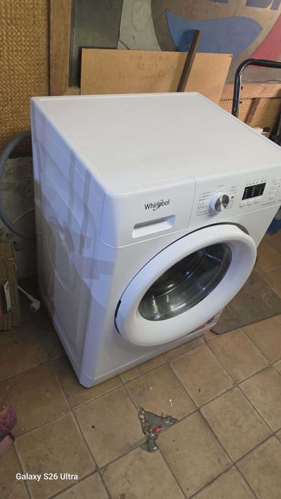 Продавам пералня Whirlpool