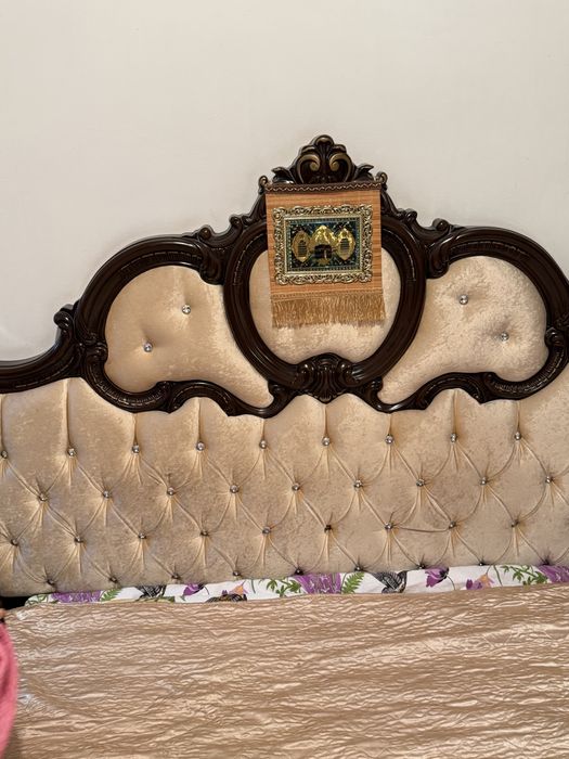 Спальный гарнитур