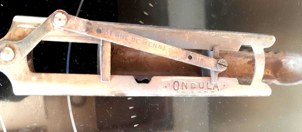 Старинна маша - Маша с вълни, Антикварен, колекционерски бръснач