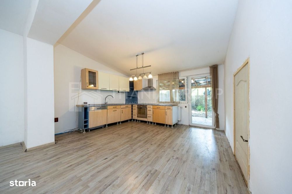 Casă cu teren 2.200 mp și deschidere la DN13 | Zonă mixtă | Brașov, St