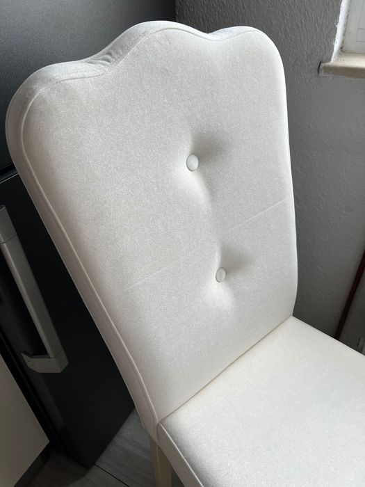 Трапезна маса със 6 стола ISTiKBAL